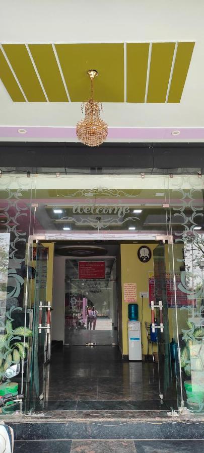 Hotel Yoran Inn & Restaurant By Wb Inn Sadabad Exterior foto
